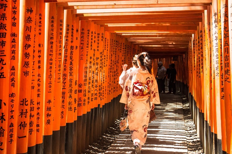 Chùa Ngàn Cột Fushimi Inari