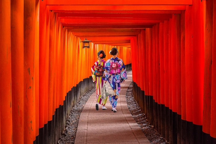 Đền Fushimi Inari luôn là điểm được lui tới nhiều nhất