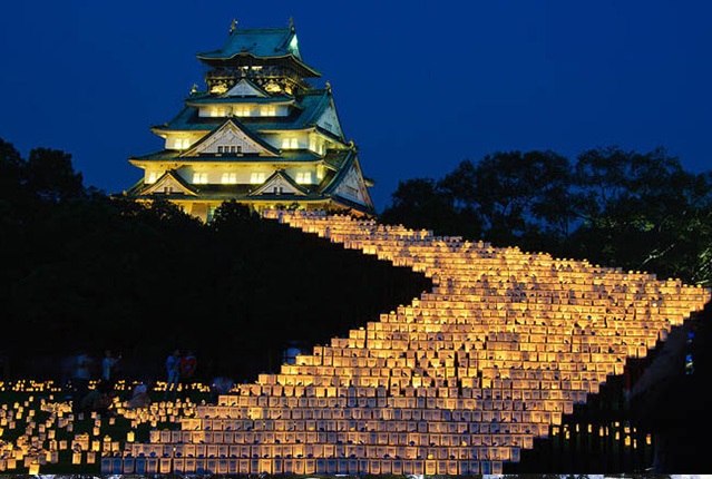 Lâu đài Osaka thả lòng đèn