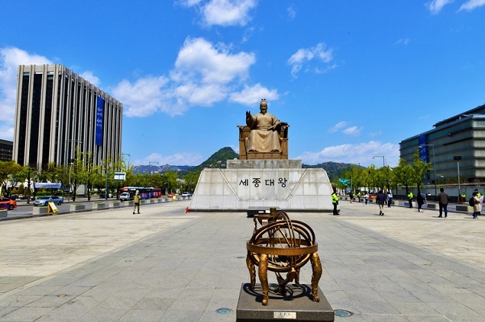 Bức tượng vua Sejong Đại đế