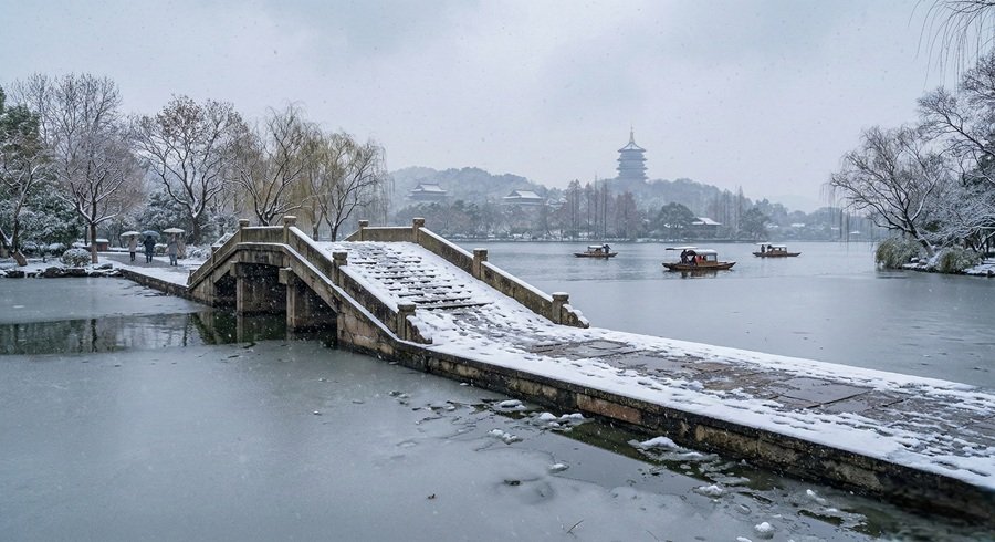Đoạn Kiều Tàn Tuyết