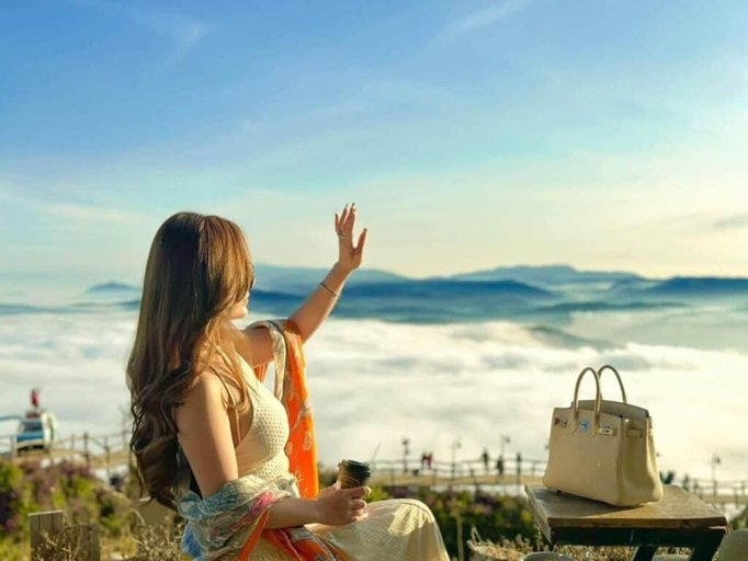 Đồi chè Cầu Đất săn mây