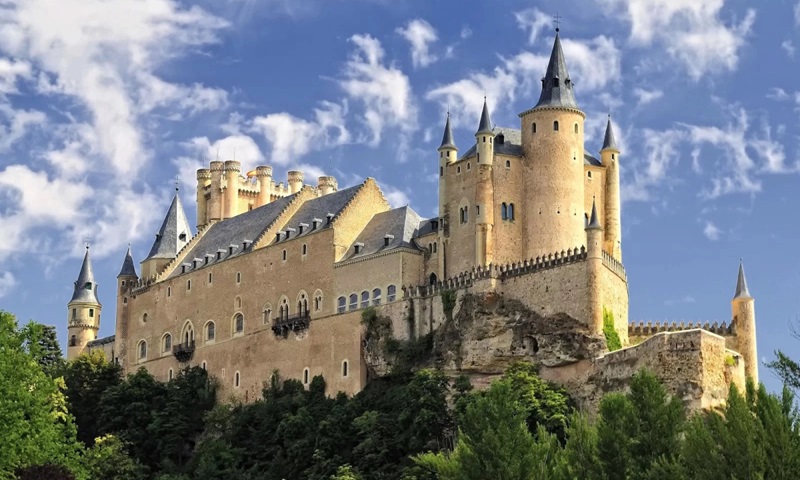 Lâu Đài Alcázar
