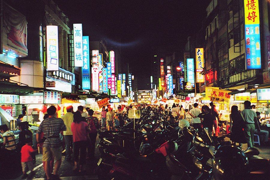 Chợ đêm Lục Hợp (Liuhe) sầm uất tại trung tâm Cao Hùng