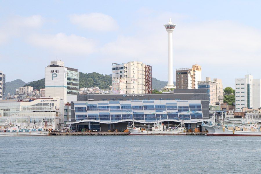 Các gian hàng hải sản tại chợ Jagalchi Busan