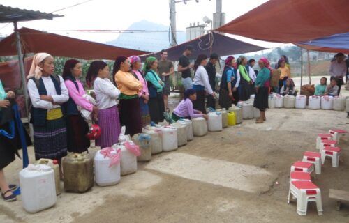 Chợ phiên Đồng Văn nhộn nhịp vào cuối tuần