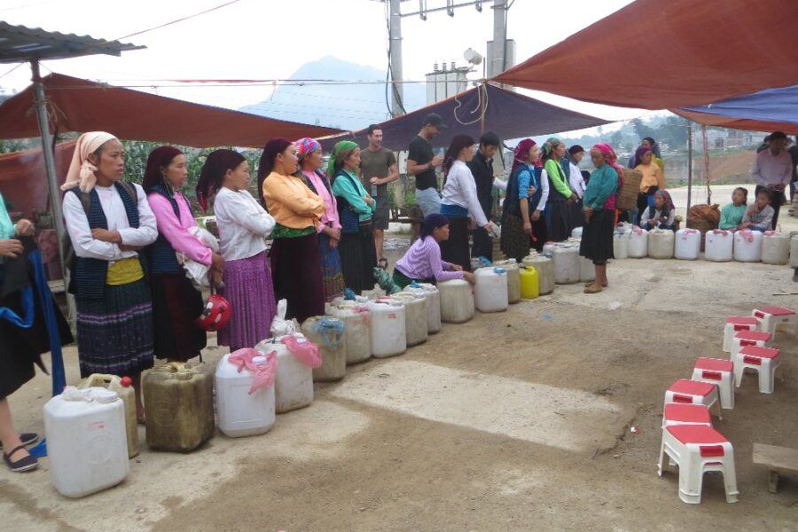 Chợ phiên Đồng Văn nhộn nhịp vào cuối tuần