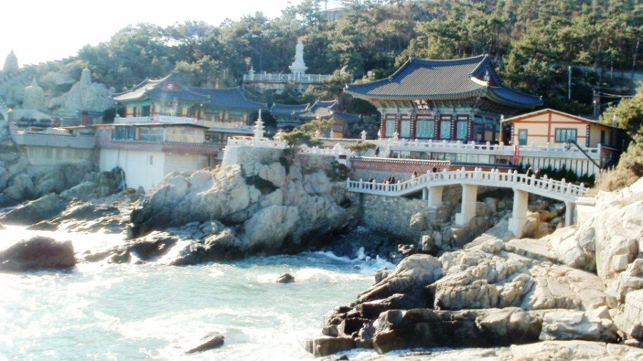 Kiến trúc chùa Hàn Quốc truyền thống tại Haedong Yonggungsa