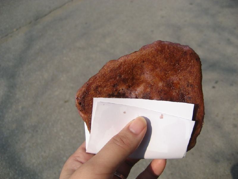Bánh hotteok Hàn Quốc nóng hổi, món ăn đặc trưng nổi tiếng trên đảo Nami