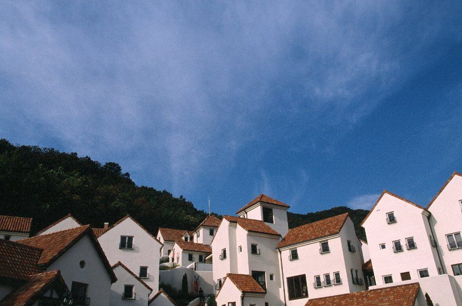 Những ngôi nhà đầy màu sắc phong cách Pháp tại Petite France, gần đảo Nami, Hàn Quốc