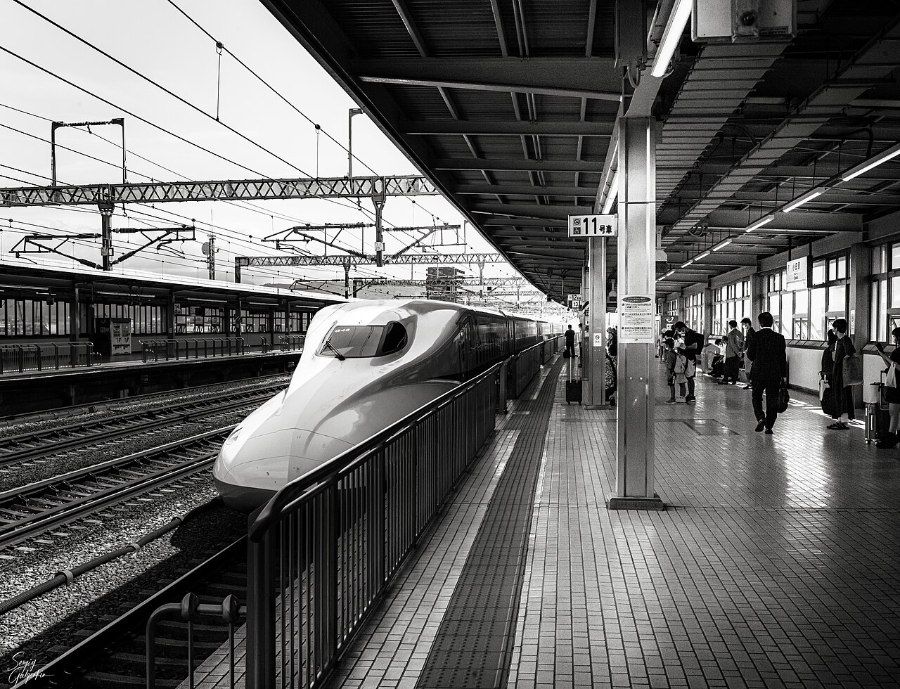 Tàu cao tốc Shinkansen của Nhật Bản