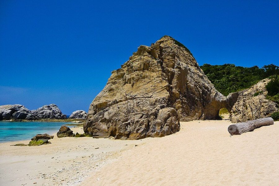 Quần đảo Kerama - điểm lặn biển và ngắm cá voi ở Okinawa