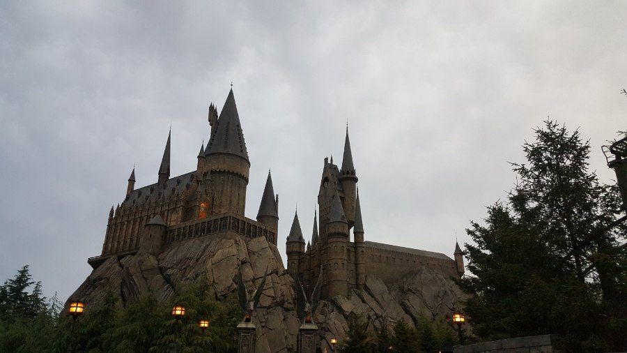 Lâu đài Hogwarts tại khu Harry Potter Universal Studios Japan