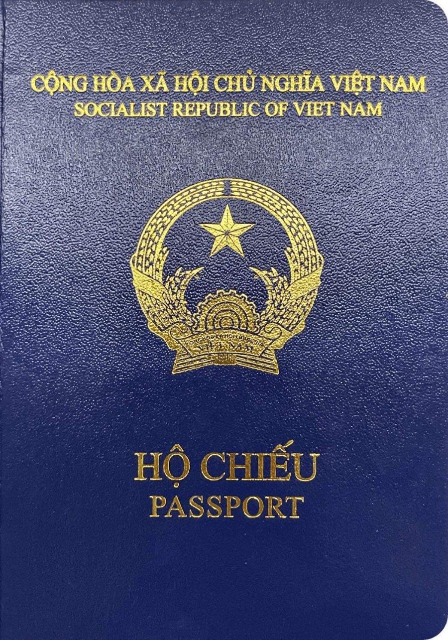 Hộ chiếu là giấy tờ bắt buộc khi chuẩn bị hồ sơ xin visa Schengen