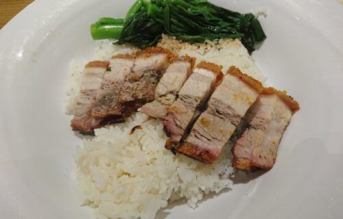 Mon ba chi chien gion da vang rum an kem com nong