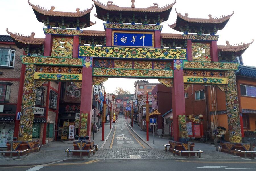 Cổng chào phong cách Trung Hoa tại lối vào Incheon Chinatown