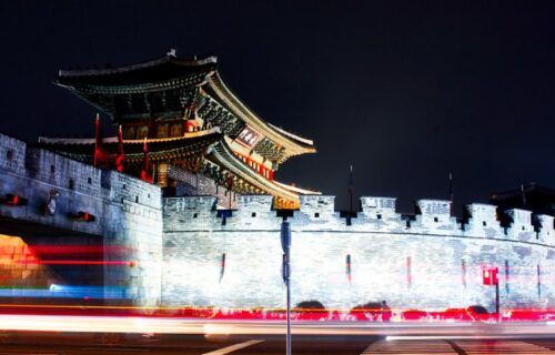 Cổng Janganmun (cổng bắc) - cổng thành lớn nhất của Pháo đài Hwaseong Suwon