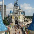 Bên trong công viên giải trí trong nhà Lotte World, Seoul