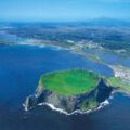Toàn cảnh đỉnh núi lửa Seongsan Ilchulbong nhìn từ trên cao, Jeju