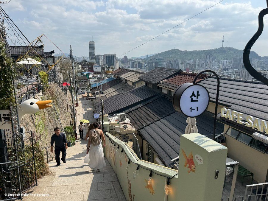 Tranh tường đầy màu sắc tại làng bích họa Ihwa Mural Village, Seoul