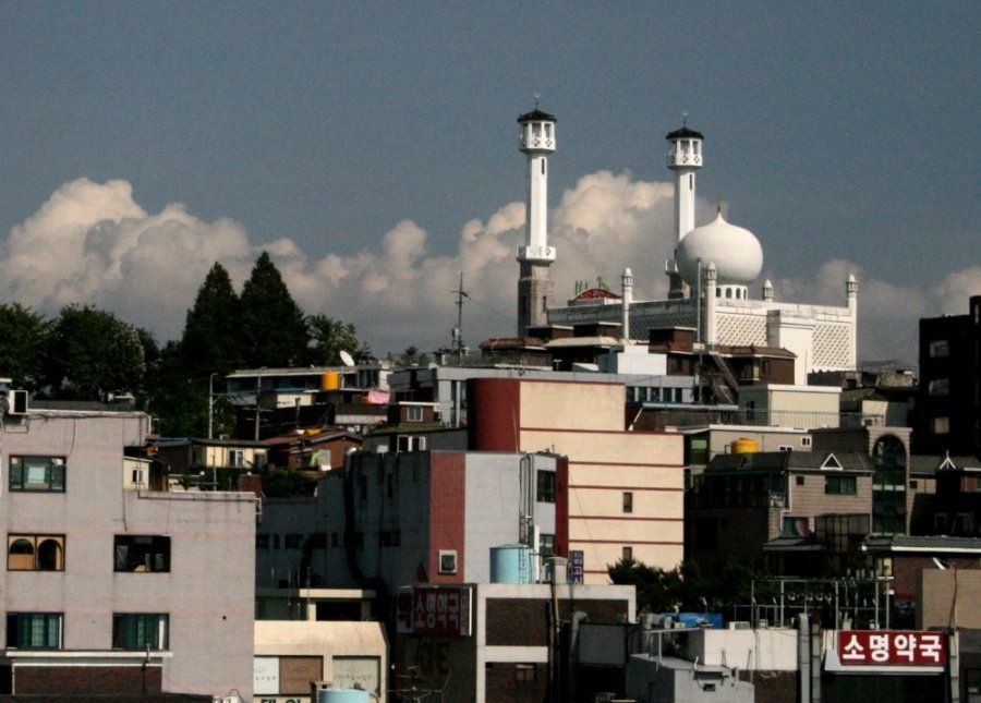 Thánh đường Hồi giáo Seoul Central Mosque tại khu Itaewon, Seoul