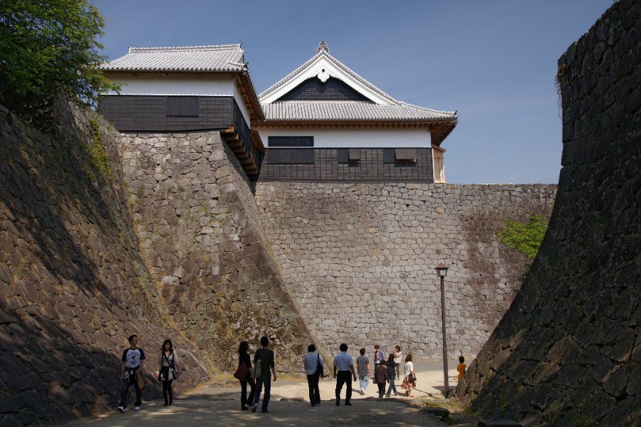 Tháp chính Tenshu lâu đài Kumamoto sau quá trình phục dựng