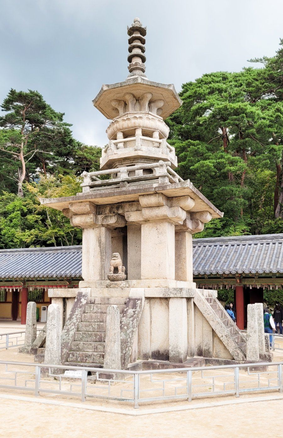 Tháp đá Dabotap với thiết kế phức tạp nhiều tầng tại chùa Bulguksa, Gyeongju