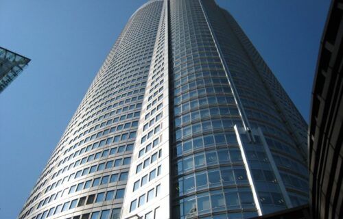 Tòa tháp Mori Tower cao 238m tại khu phức hợp Roppongi Hills