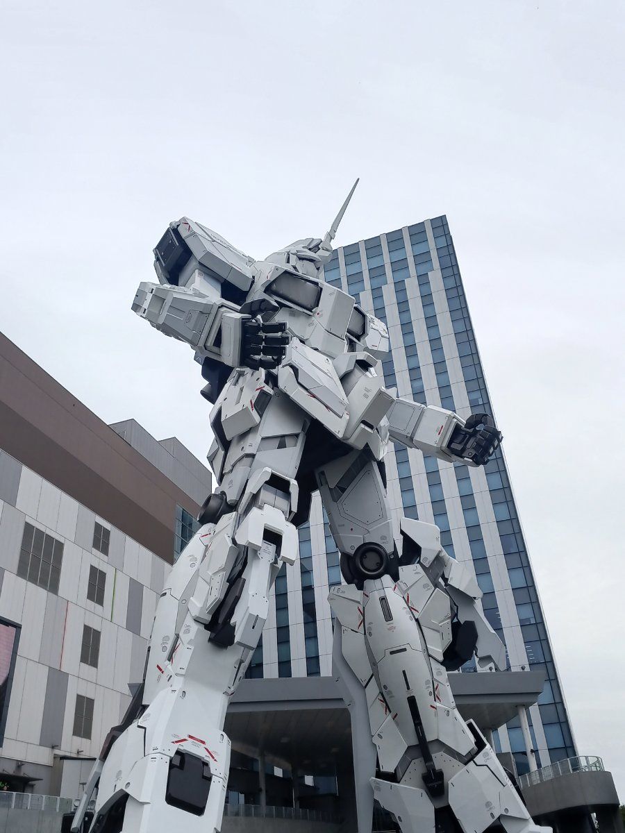 Tượng Gundam kích thước thật Odaiba