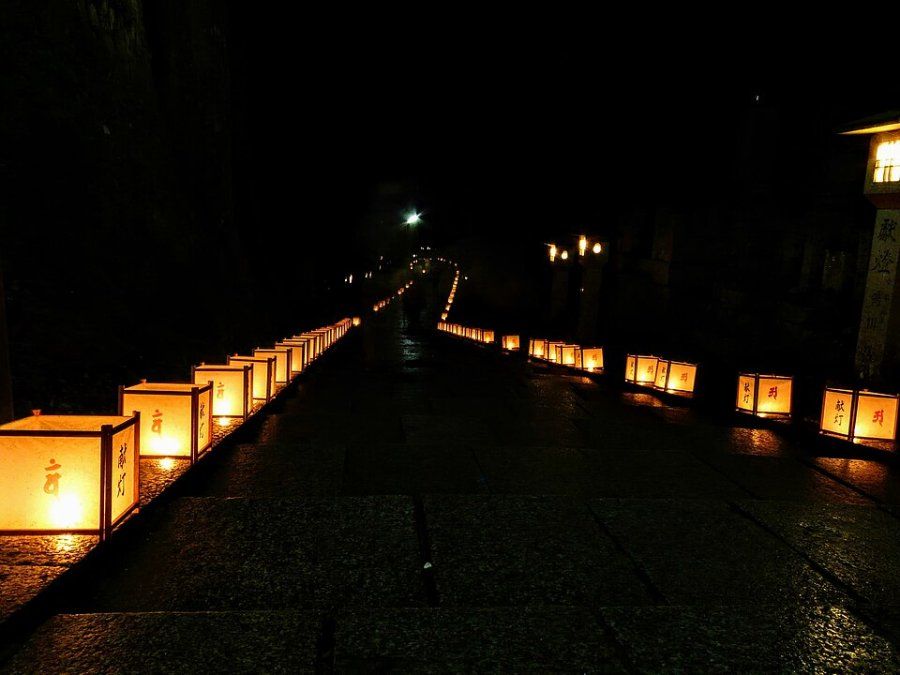 Khu Okunoin linh thiêng trên núi Koyasan, tỉnh Wakayama