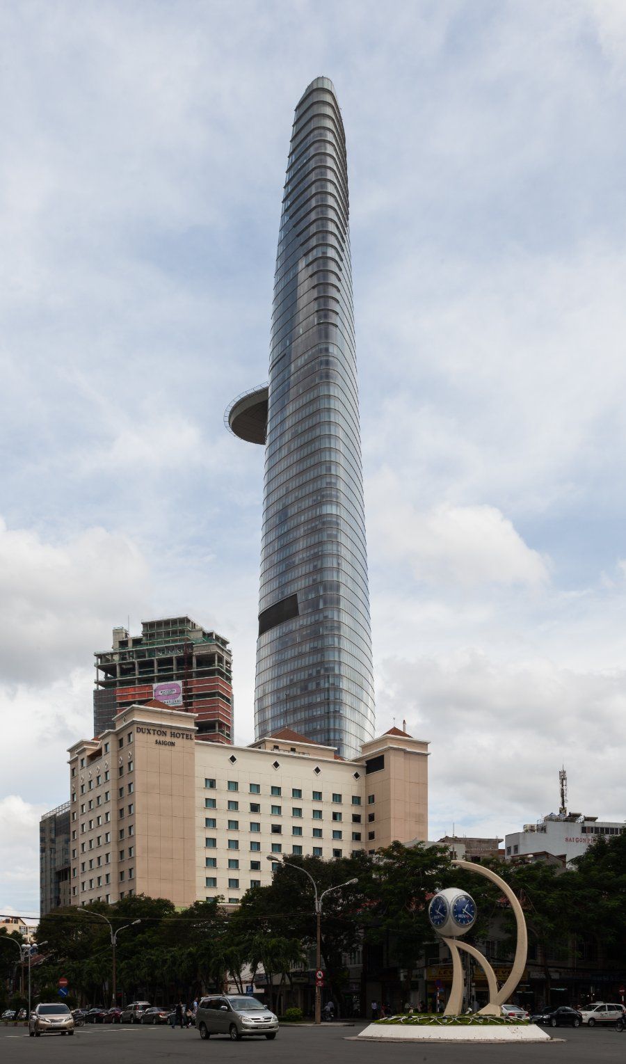 Tháp Bitexco Financial Tower với sân bay trực thăng độc đáo